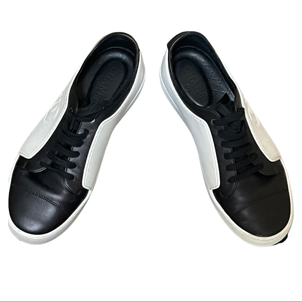 Chanel Pre-Fall 2017 mens leather sneakers - Picture 2 of 16